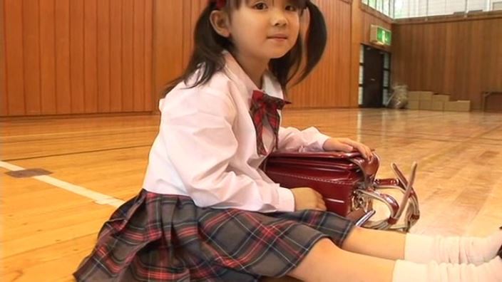 えりかちゃん おやつの時間「えりか」制服座り