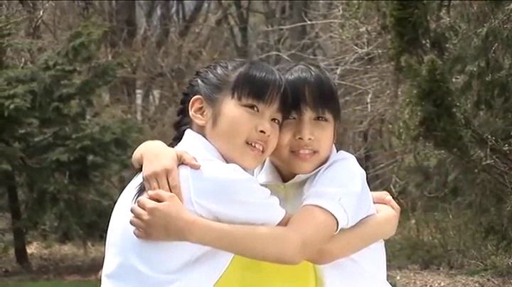 ちさみさ初めてのお泊り!「伊藤ちさと・伊藤みさと」ブルマ抱きつき
