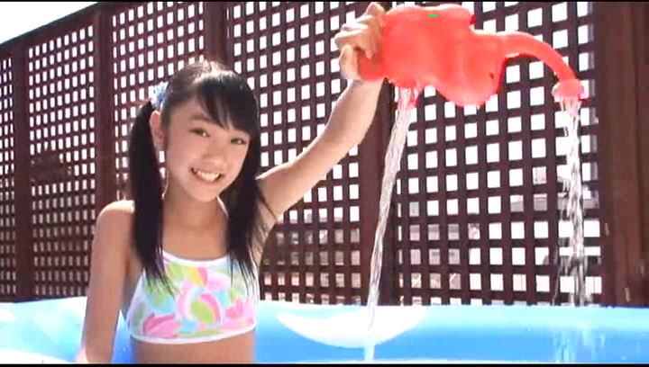 十人十色 「椎名もも」赤いじょうろ