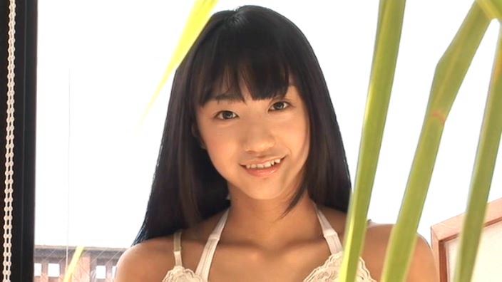「純真無垢 ~ホワイトレーベル~ Part2 町田有沙」白ビキニ顔アップ